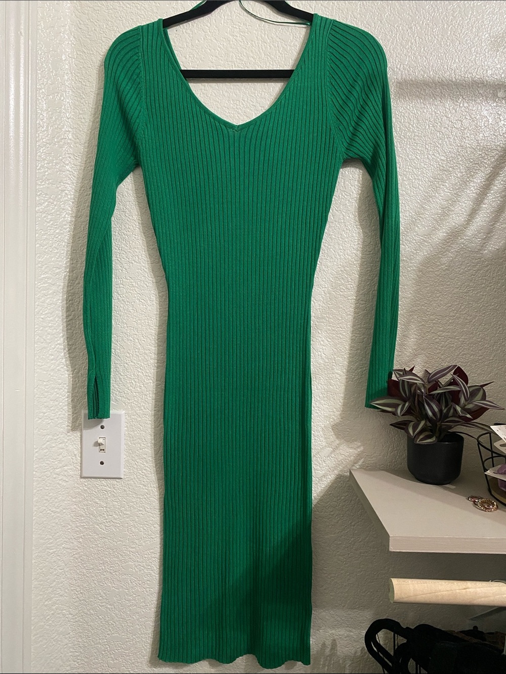 Love Tree Emerald Ribbed V-Neck Long Sleeve Dress